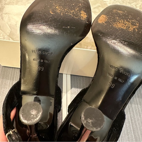 Dolce & Gabbana strappy black velvet slingback heels w/ sequin flowers, size 9 - Picture 9 of 14